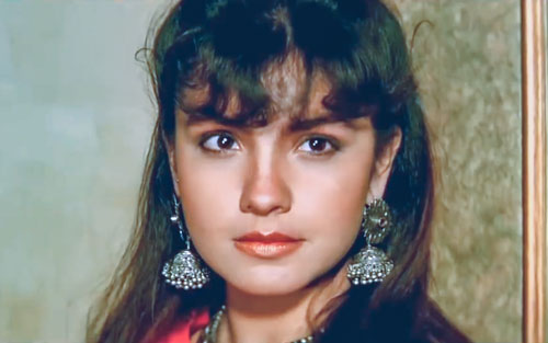 Pooja Bhatt as Pooja